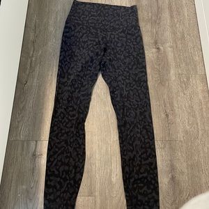 Lulu align tights leopard print size 4